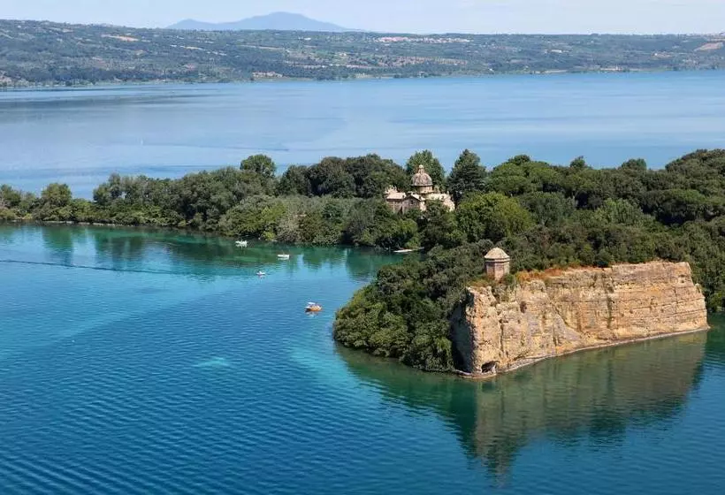 ホテル Agriturismo Montecalvo