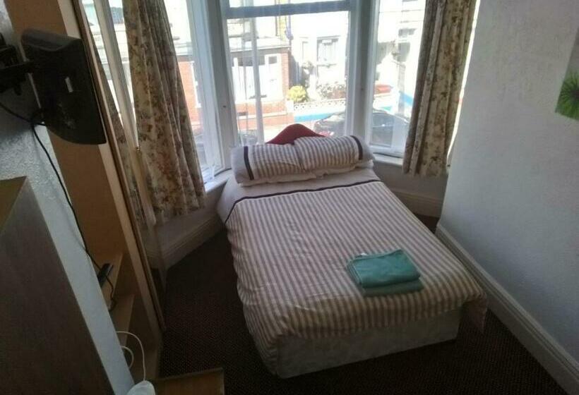 فندق Myroomz Golden Strand