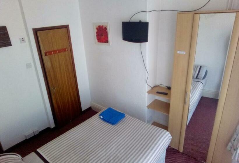 فندق Myroomz Golden Strand