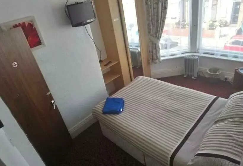 Hotelli Myroomz Golden Strand