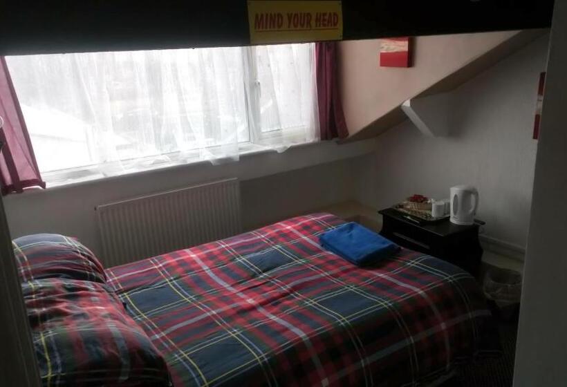 فندق Myroomz Golden Strand