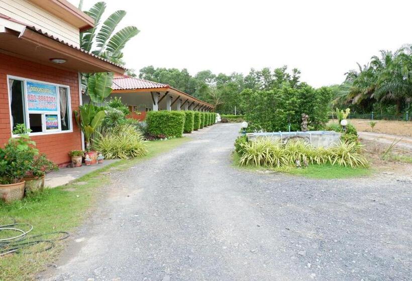 Jarawee Resort