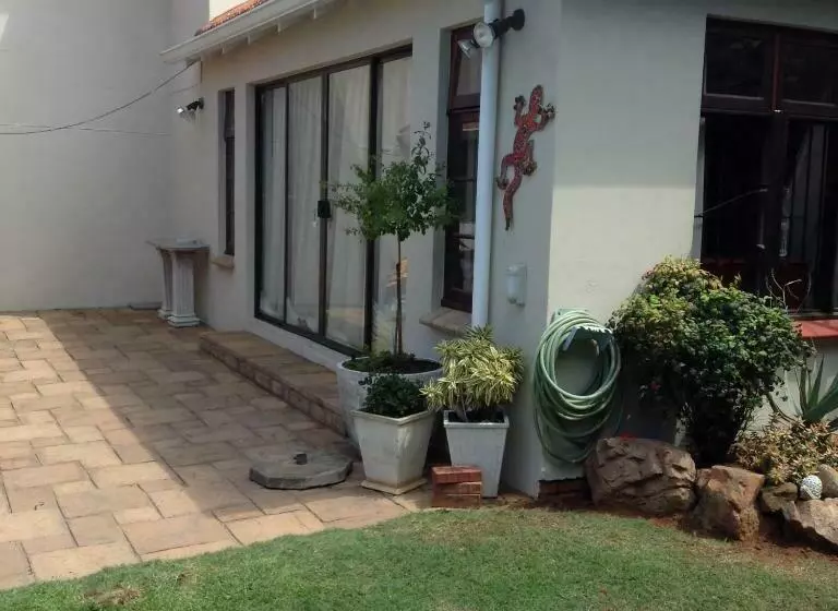 پانسیون Broadway