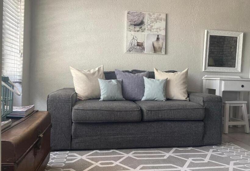 펜션 Ou Klipskuur Self Catering Accommodation