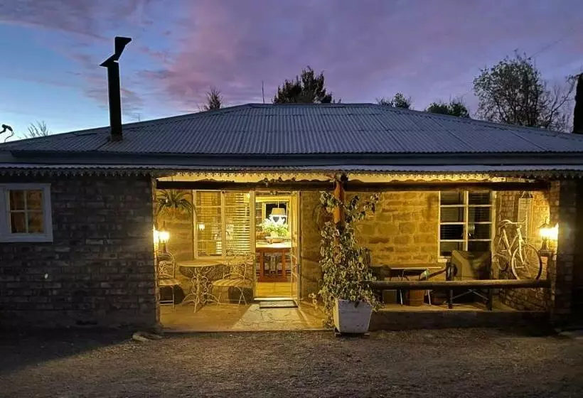 Majatalo Ou Klipskuur Self Catering Accommodation