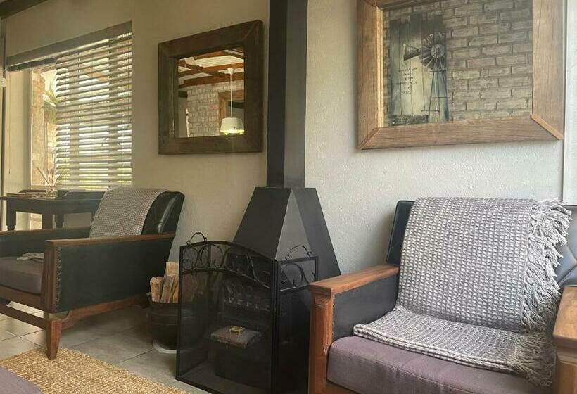 펜션 Ou Klipskuur Self Catering Accommodation