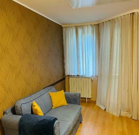 Studio Kris Villa Park