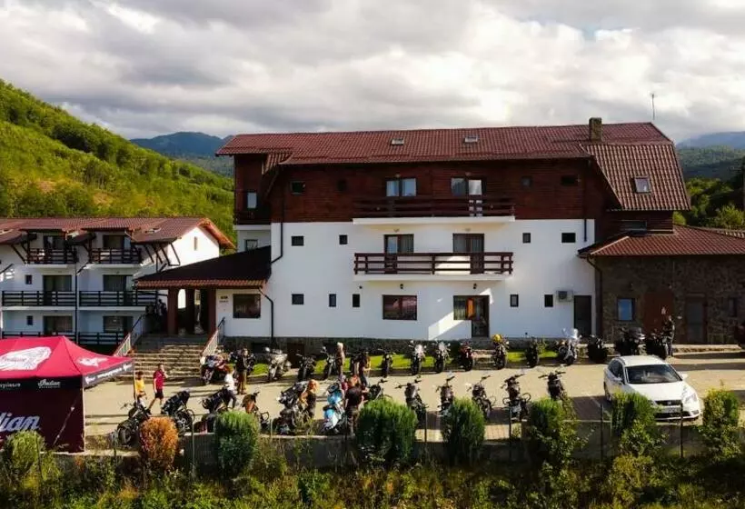 Retkeilymaja Hanul Patrisiei