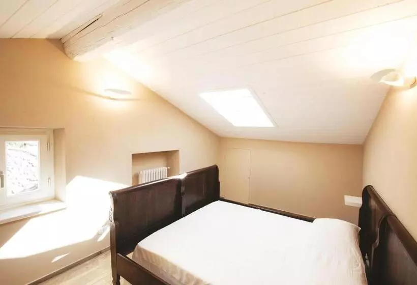 Aamiaismajoitus (B&B) Dimora Della Rocca