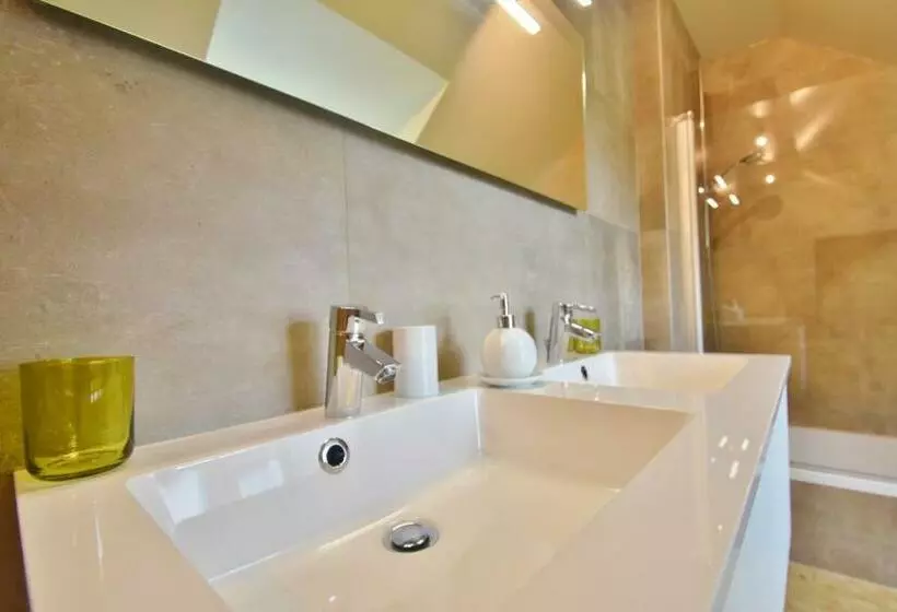 Aamiaismajoitus (B&B) Enroute367