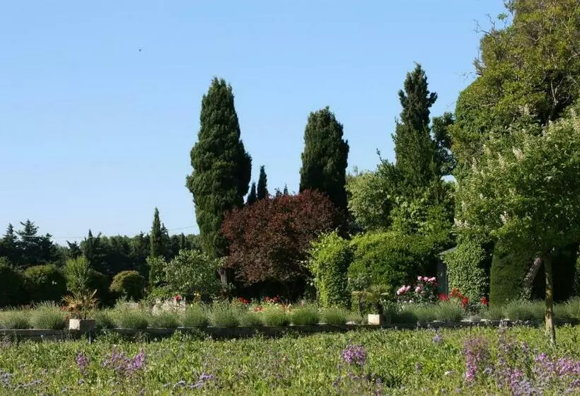 Aamiaismajoitus (B&B) Mas De L Ermitage