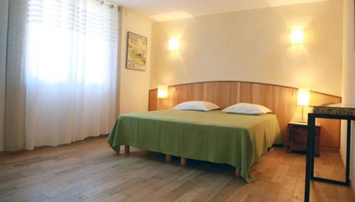 مبيت وإفطار Mas De L Ermitage