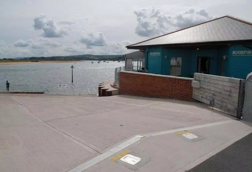 Pensió Summerwind Guest House