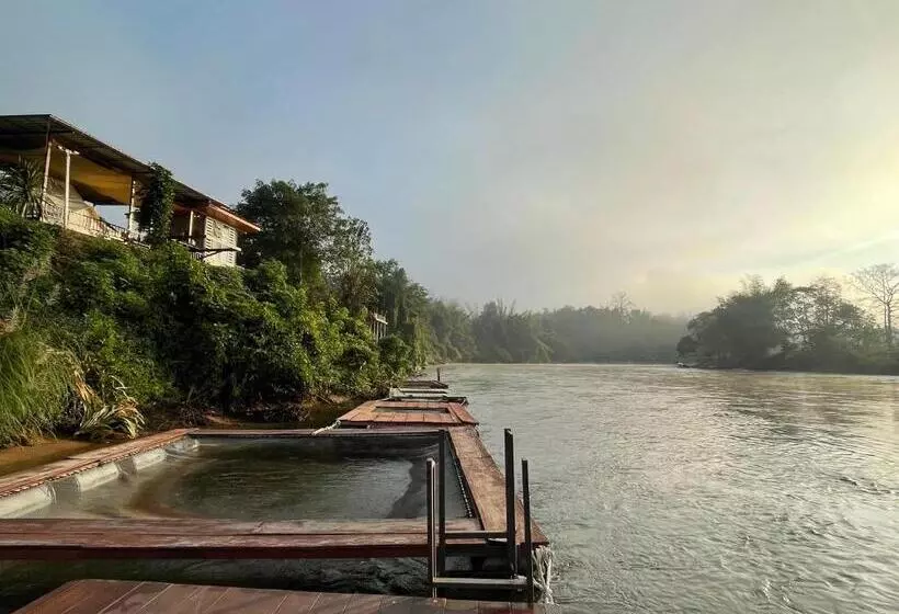 Lomakeskus Baanrai Khunya บ้านไร่คุณย่า