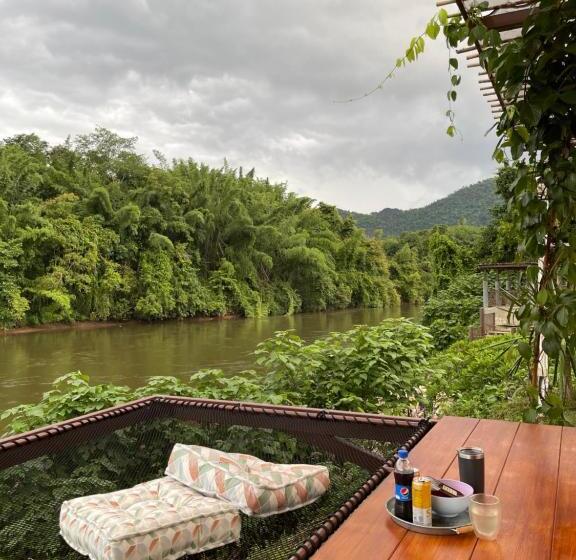 Resort Baanrai Khunya บ้านไร่คุณย่า