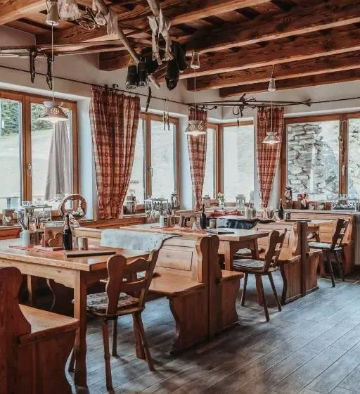 Retkeilymaja Berggasthof Hochpröller