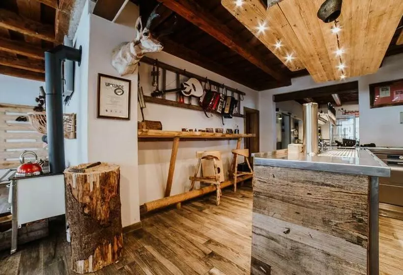 Retkeilymaja Berggasthof Hochpröller