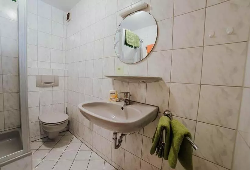 Retkeilymaja Berggasthof Hochpröller