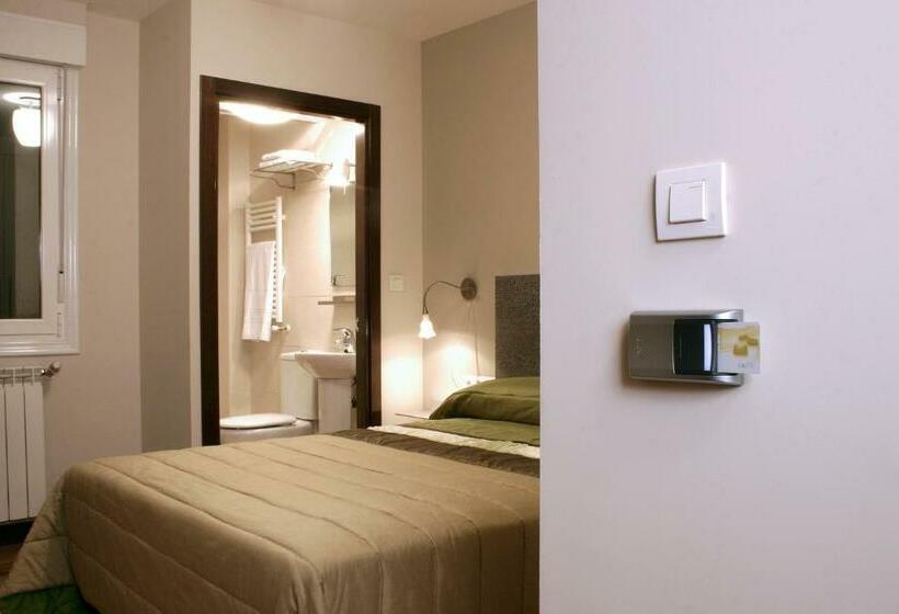 Pensió Juego Bolos Ostatua