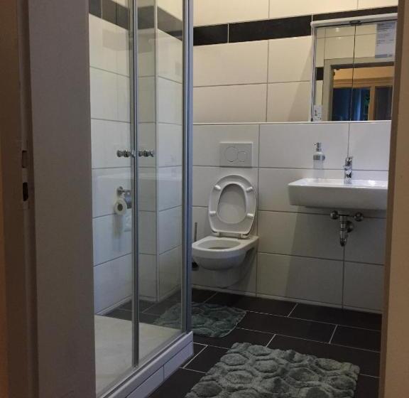 פנסיון Jujhar S Gästehaus