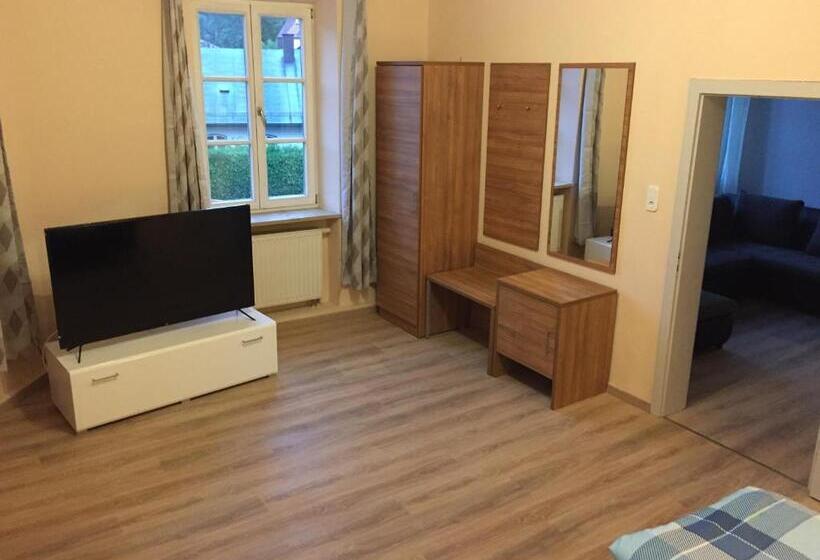 פנסיון Jujhar S Gästehaus