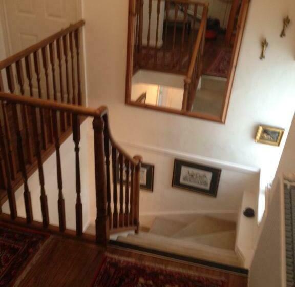 Пансион Southford House