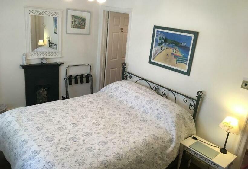 Пансион Southford House