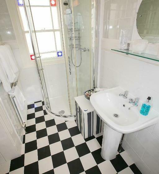 Пансион Southford House