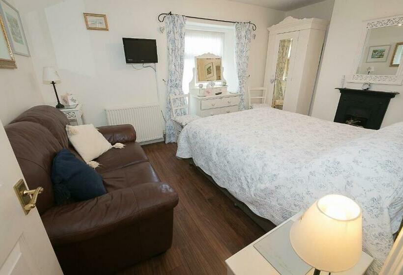 Пансион Southford House