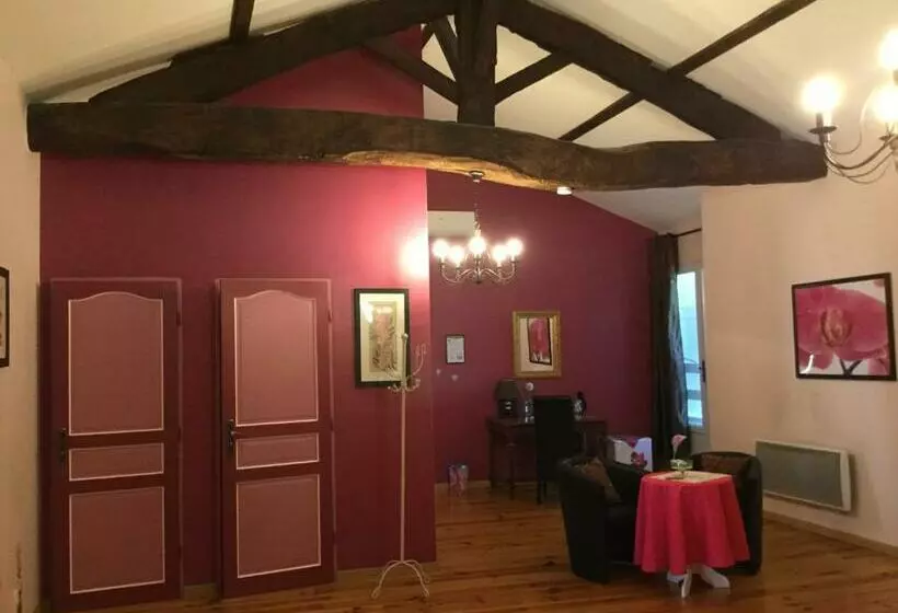 ベッドアンドブレックファースト Chambres Et Roulotte De La Gentilhommière