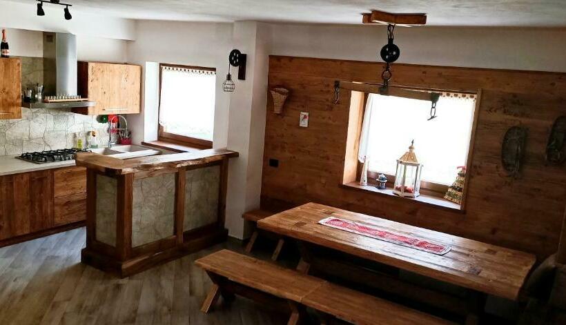 צימר Durmi E Insumiasci