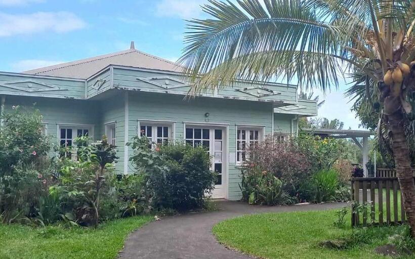 تختخواب و صبحانه Le Four à Pain