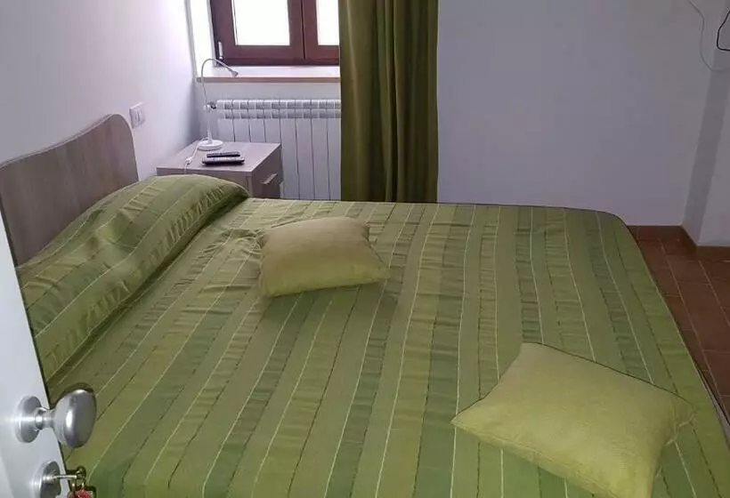 تختخواب و صبحانه Sotto Il Castello