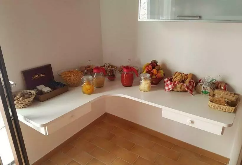 تختخواب و صبحانه Sotto Il Castello
