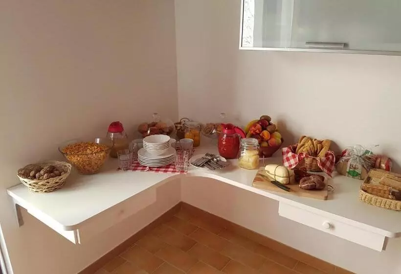 تختخواب و صبحانه Sotto Il Castello