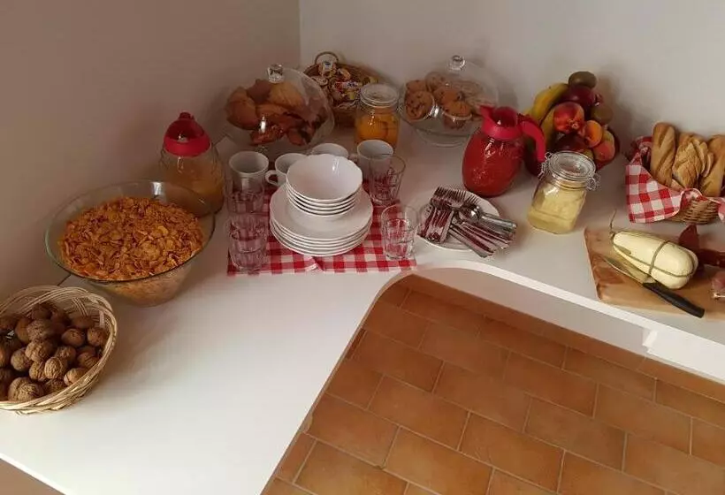 تختخواب و صبحانه Sotto Il Castello