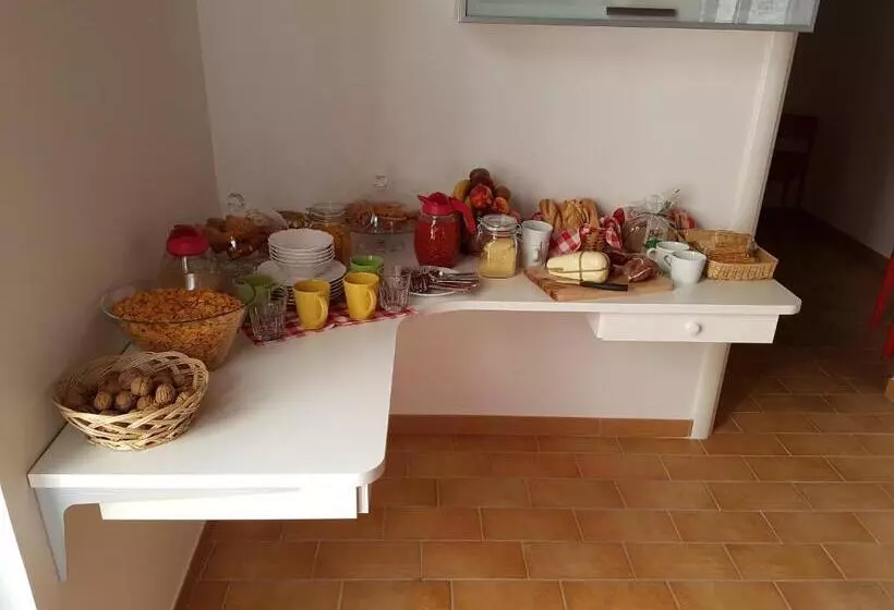 تختخواب و صبحانه Sotto Il Castello