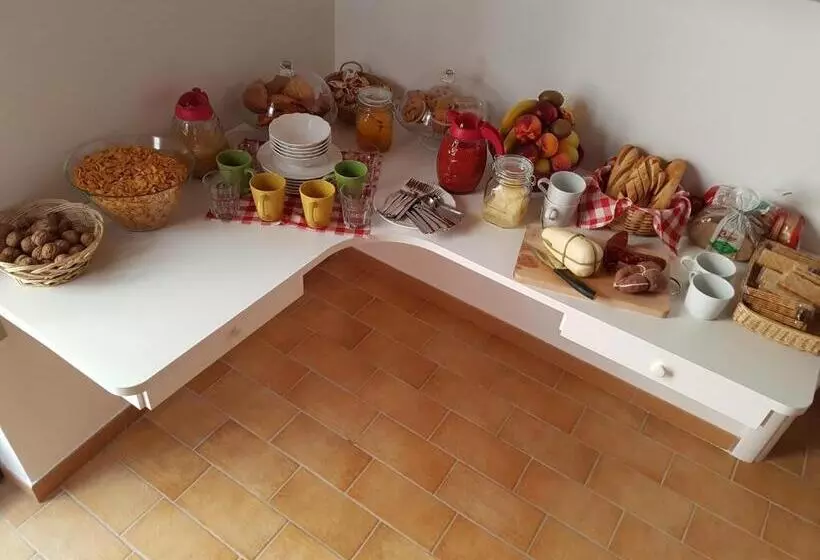 تختخواب و صبحانه Sotto Il Castello