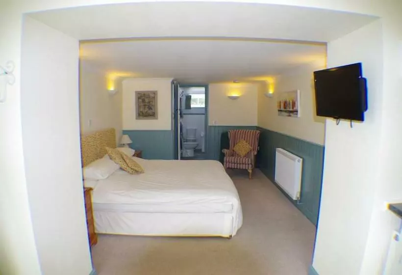 Lynwood House Bed And Breakfast