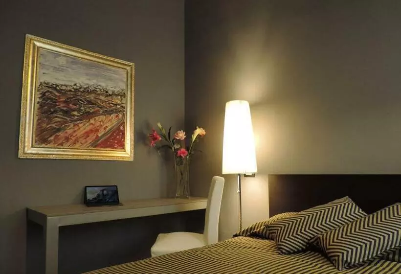 پانسیون Corridoni Suites