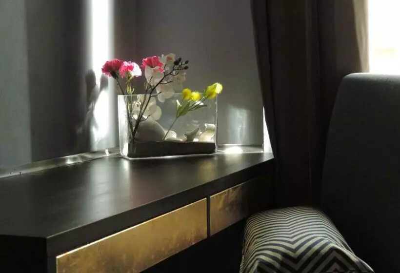 پانسیون Corridoni Suites