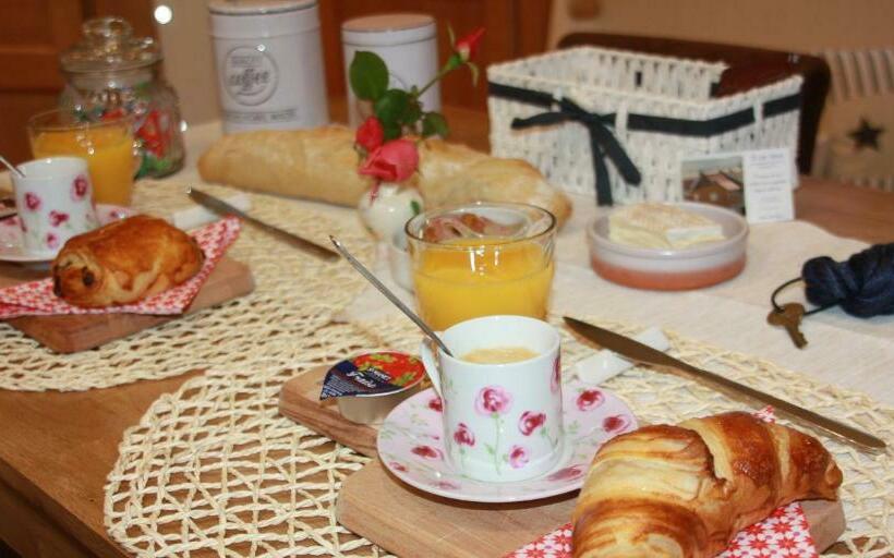 ペンション ô De Mer   à 20m De La Plage