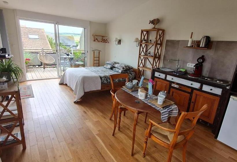 ペンション ô De Mer   à 20m De La Plage