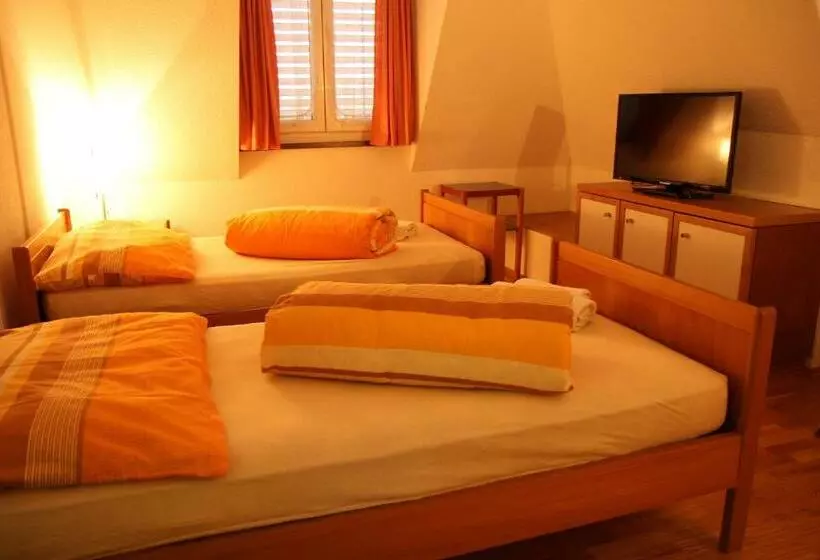 ペンション Gasthaus Drei Eidgenossen