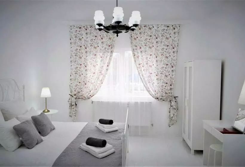 پانسیون La Maison Blanche