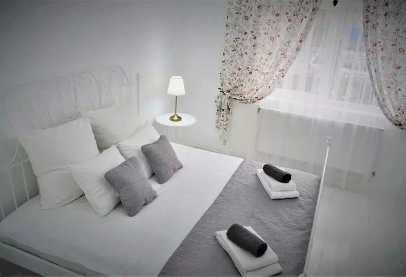 پانسیون La Maison Blanche