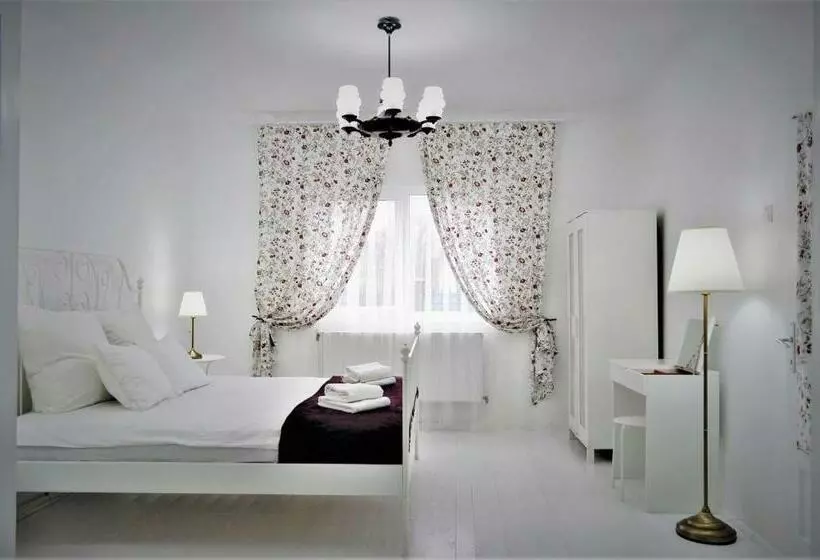 پانسیون La Maison Blanche