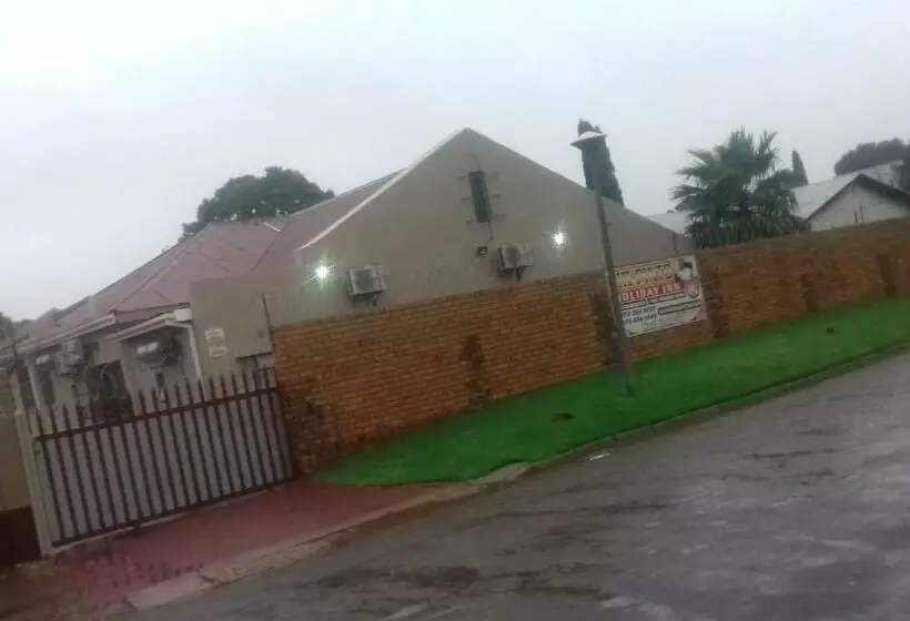 Majatalo Sir Pinto Guesthouse