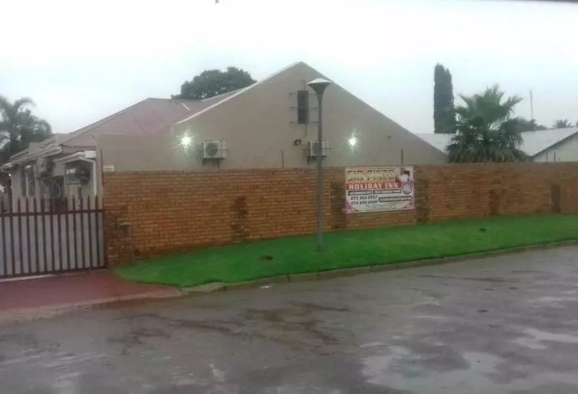 Majatalo Sir Pinto Guesthouse