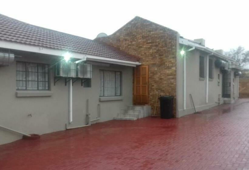 ペンション Sir Pinto Guesthouse